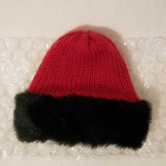 Women's Red Fur lined Beanie - Picture 1 of 6